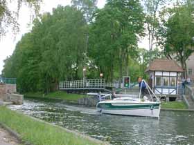 Most otwarty dla
                                �eglugi